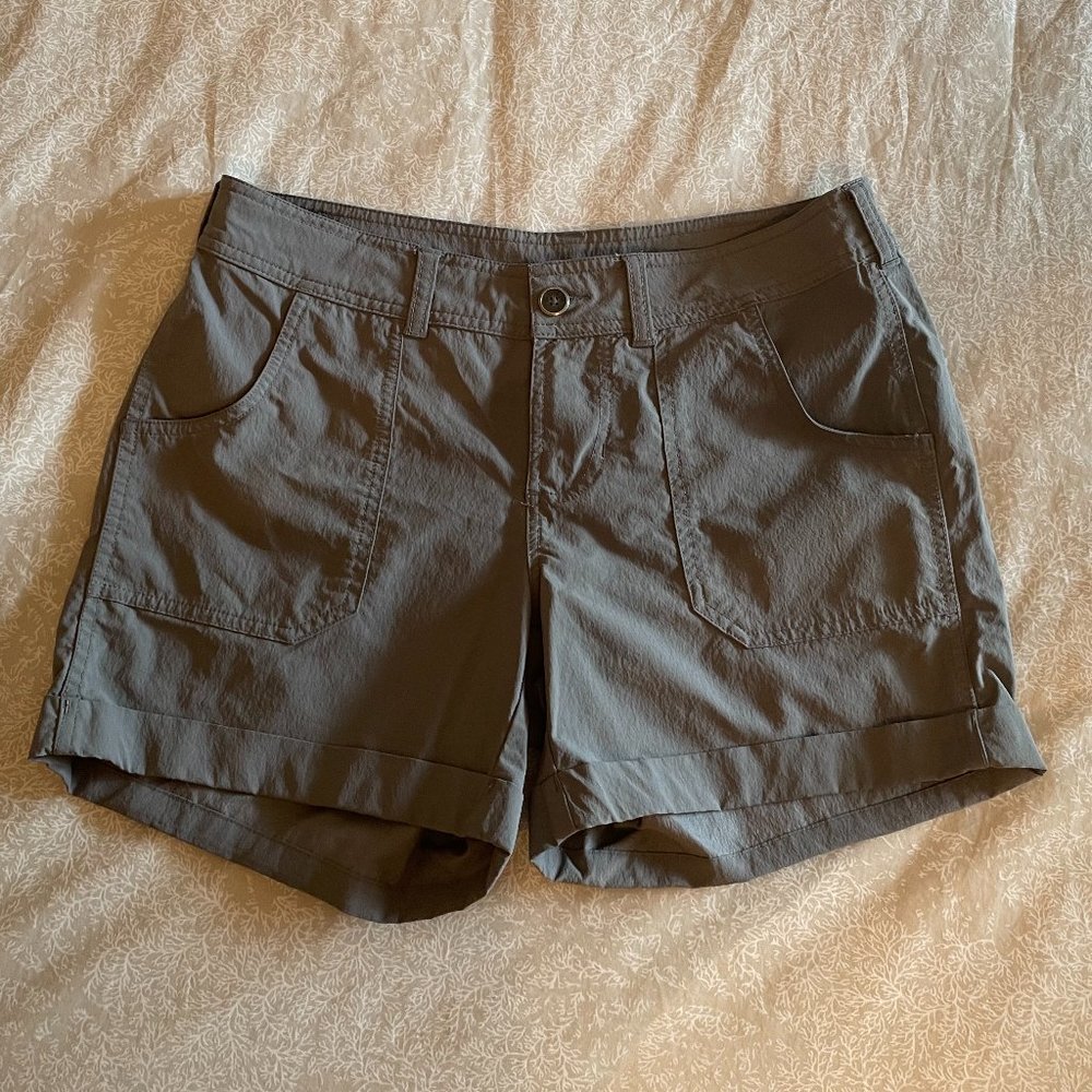 Women's The North Face gray shorts Size 6